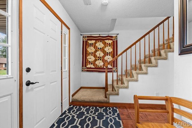 504 Crestwood Drive, Swansea, IL 62226