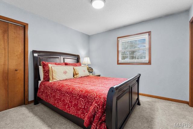 504 Crestwood Drive, Swansea, IL 62226