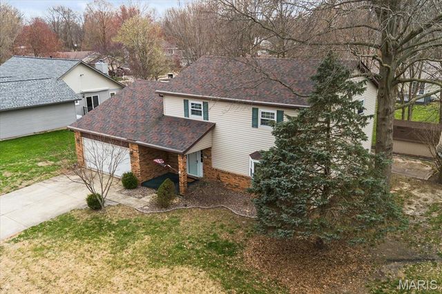 504 Crestwood Drive, Swansea, IL 62226