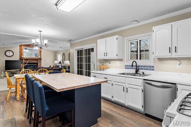 504 Crestwood Drive, Swansea, IL 62226