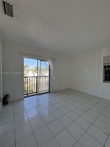 8425 Harding Ave 5, Miami Beach, FL 33141