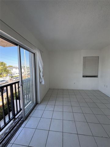 8425 Harding Ave 5, Miami Beach, FL 33141
