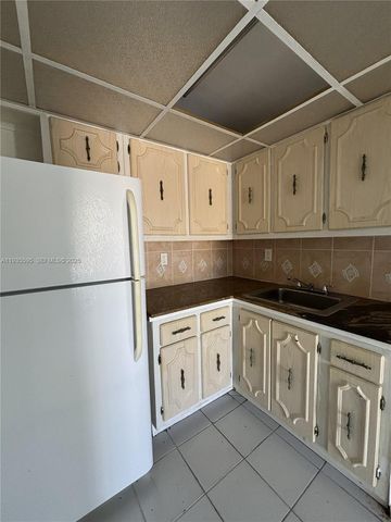 8425 Harding Ave 5, Miami Beach, FL 33141