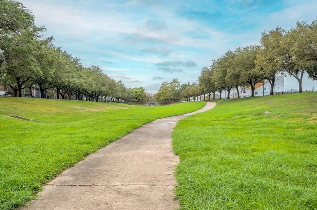 12660 Ashford Point Drive 612, Houston, TX 77082