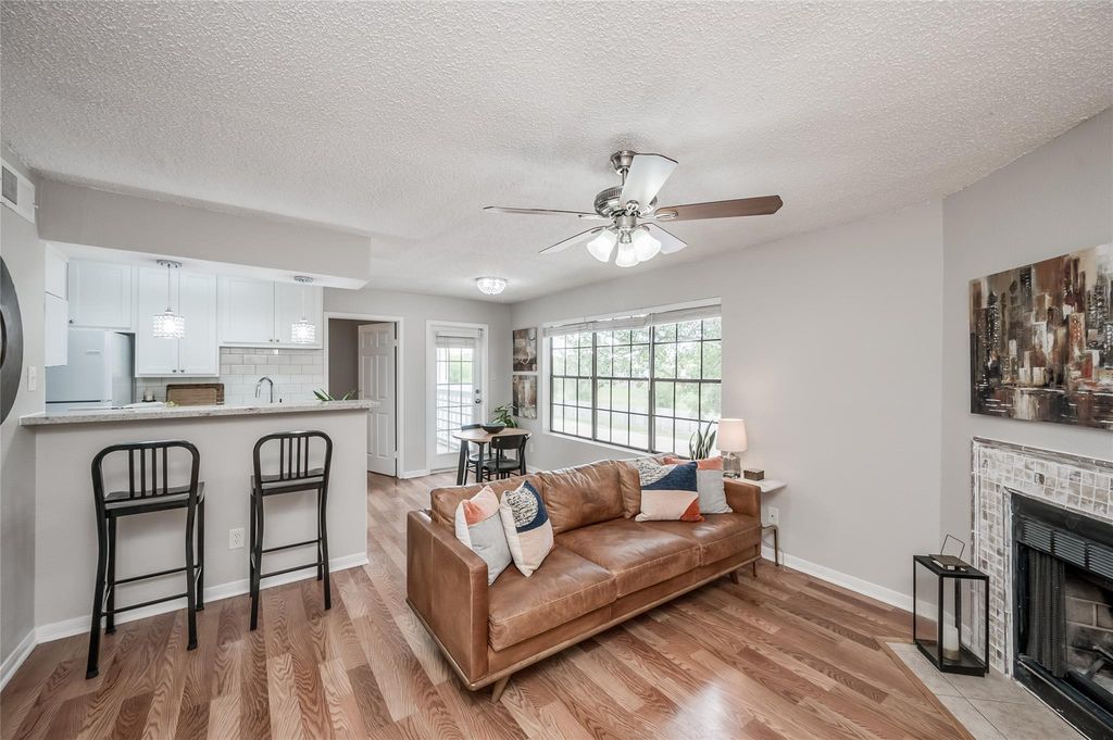 12660 Ashford Point Drive 612, Houston, TX 77082