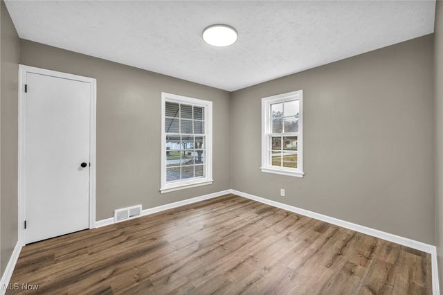 19315 Gladstone Road, Warrensville Heights, OH 44122