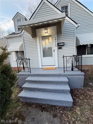 19315 Gladstone Road, Warrensville Heights, OH 44122