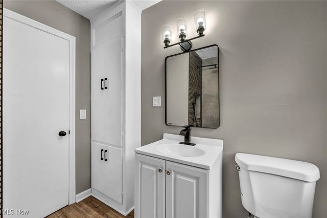 19315 Gladstone Road, Warrensville Heights, OH 44122