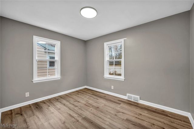 19315 Gladstone Road, Warrensville Heights, OH 44122