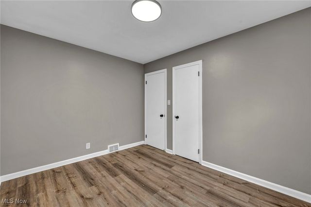 19315 Gladstone Road, Warrensville Heights, OH 44122