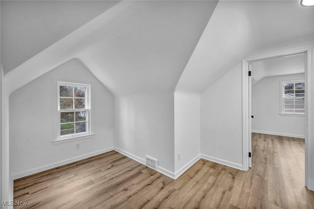 19315 Gladstone Road, Warrensville Heights, OH 44122