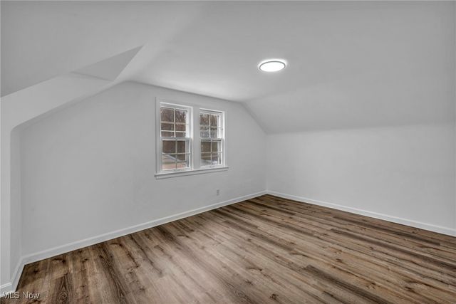 19315 Gladstone Road, Warrensville Heights, OH 44122