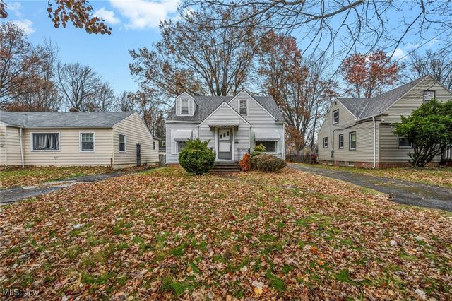 19315 Gladstone Road, Warrensville Heights, OH 44122