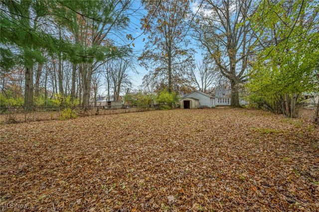 19315 Gladstone Road, Warrensville Heights, OH 44122