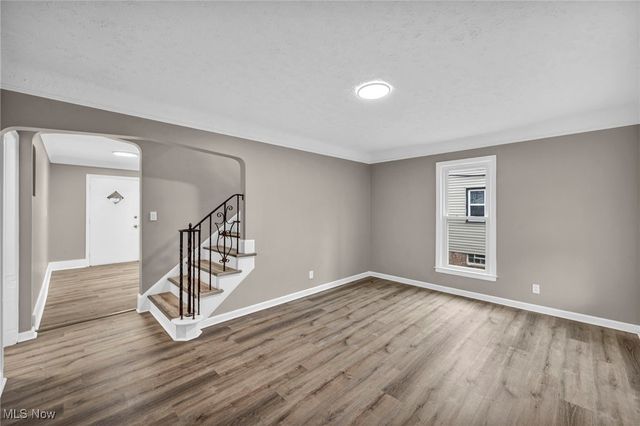 19315 Gladstone Road, Warrensville Heights, OH 44122