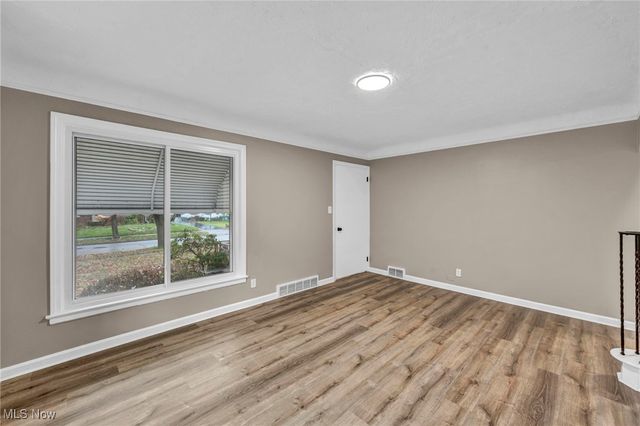 19315 Gladstone Road, Warrensville Heights, OH 44122