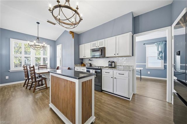 705 Water Hickory CT, Chesapeake, VA 23320