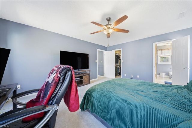 705 Water Hickory CT, Chesapeake, VA 23320