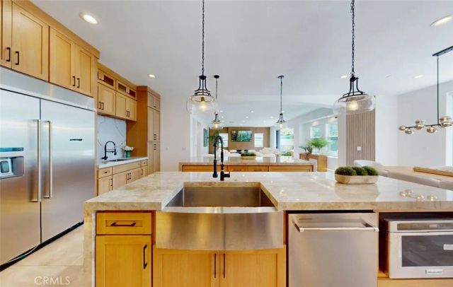 17777 Joshua Cir, Fountain Valley, CA 92708
