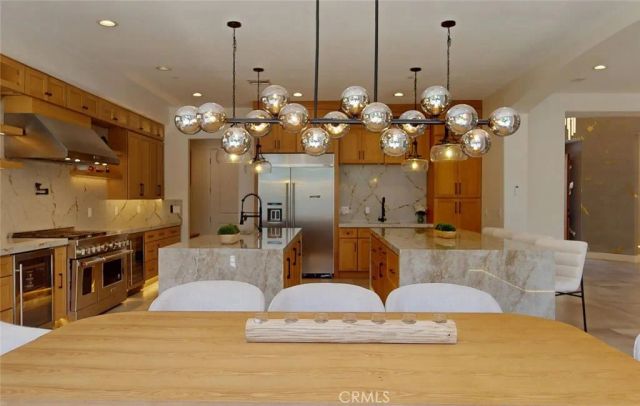17777 Joshua Cir, Fountain Valley, CA 92708