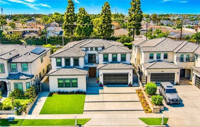 17777 Joshua Cir, Fountain Valley, CA 92708