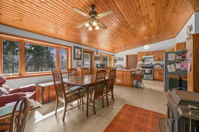 5355 Northwest HIGHWAY, Waterford, WI 53185