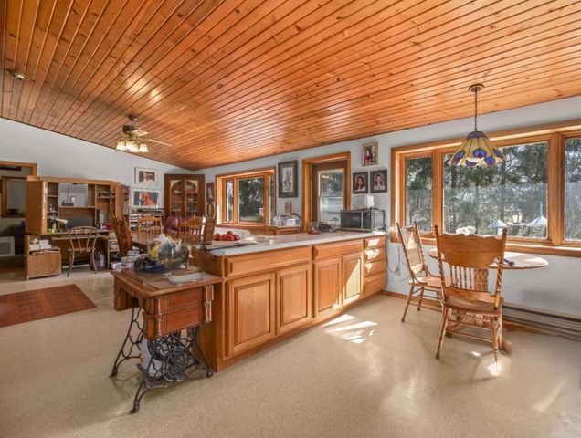 5355 Northwest HIGHWAY, Waterford, WI 53185
