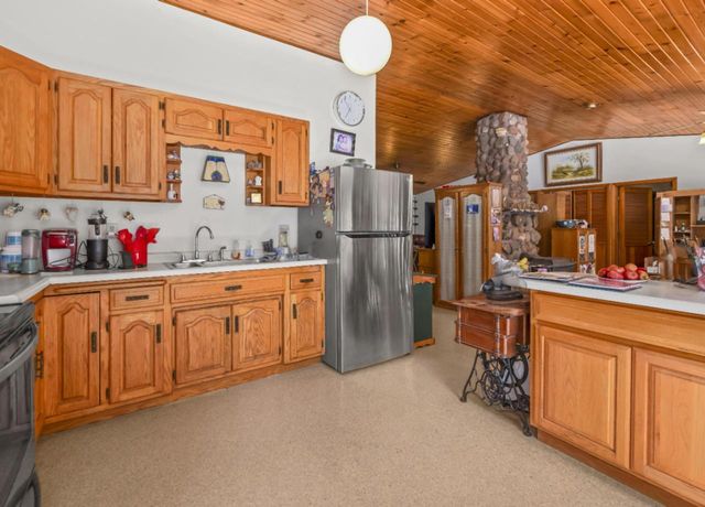 5355 Northwest HIGHWAY, Waterford, WI 53185