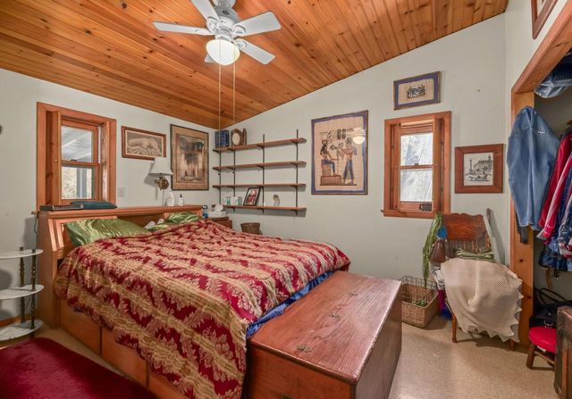 5355 Northwest HIGHWAY, Waterford, WI 53185