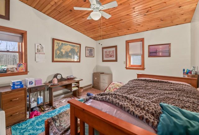 5355 Northwest HIGHWAY, Waterford, WI 53185