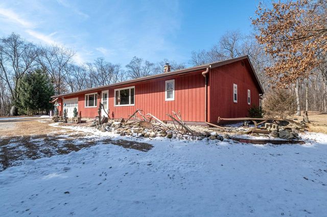 5355 Northwest HIGHWAY, Waterford, WI 53185