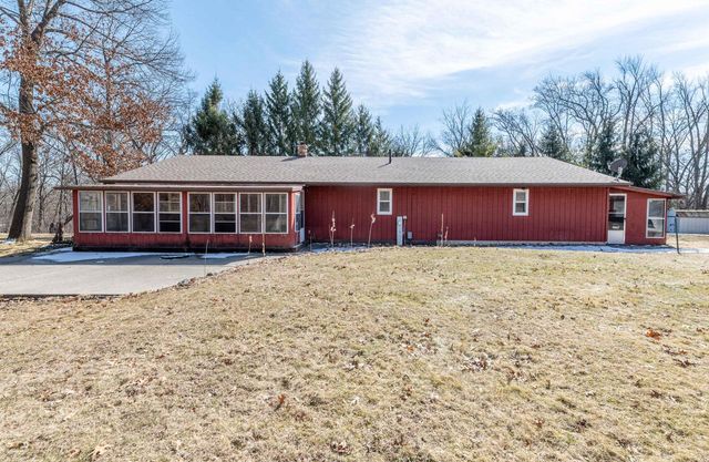 5355 Northwest HIGHWAY, Waterford, WI 53185