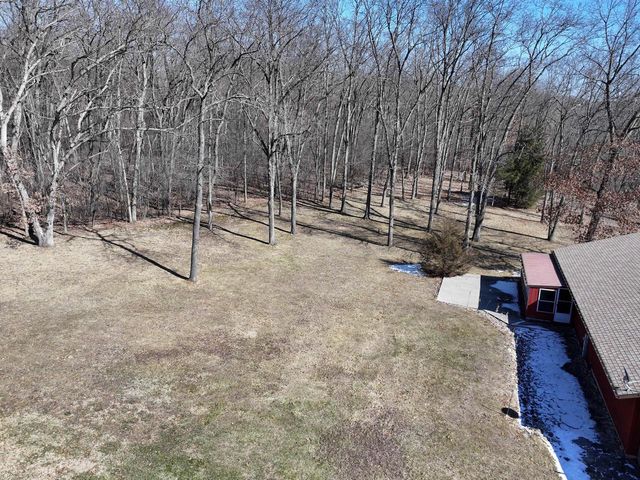 5355 Northwest HIGHWAY, Waterford, WI 53185