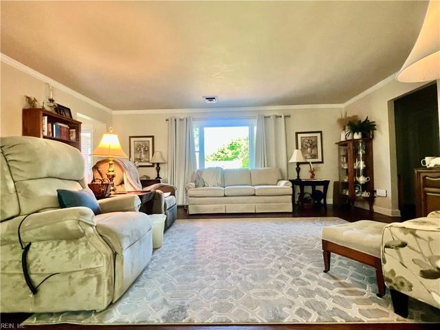 109 Brandon LN, Franklin, VA 23851