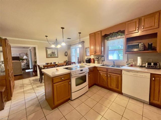 109 Brandon LN, Franklin, VA 23851