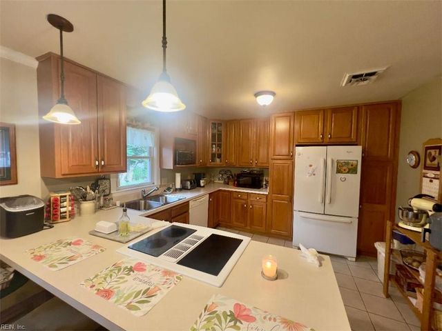 109 Brandon LN, Franklin, VA 23851