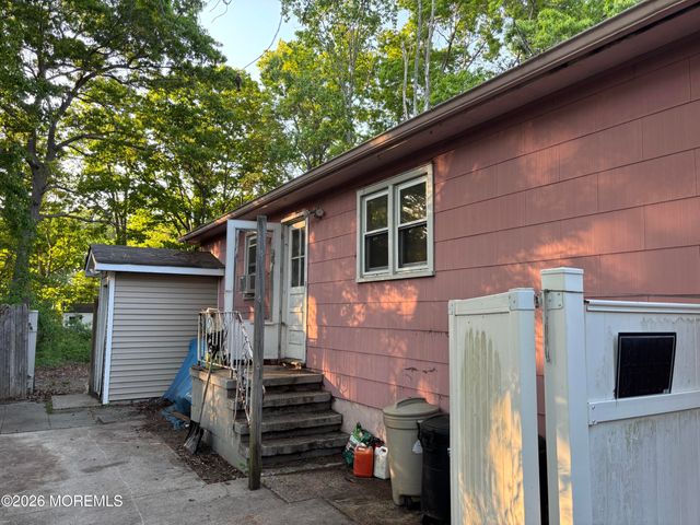 15 E 1st Street, Howell, NJ 07731