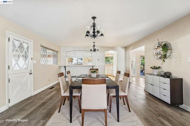 214 Redondo Dr, Pittsburg, CA 94565