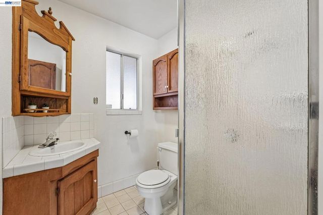 214 Redondo Dr, Pittsburg, CA 94565