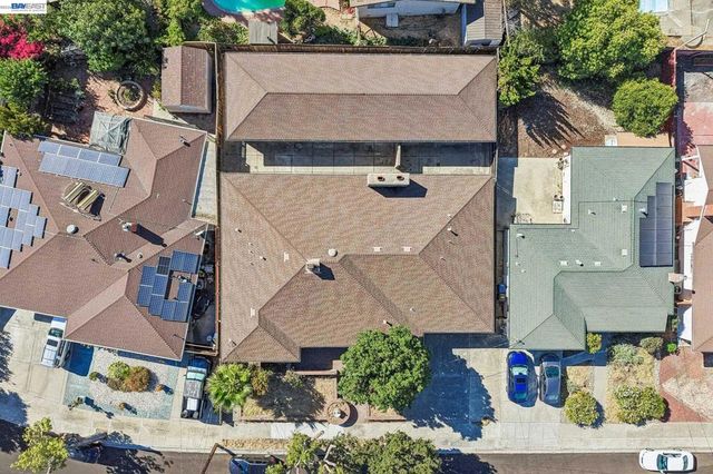 214 Redondo Dr, Pittsburg, CA 94565