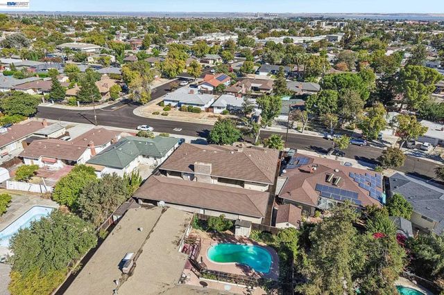 214 Redondo Dr, Pittsburg, CA 94565