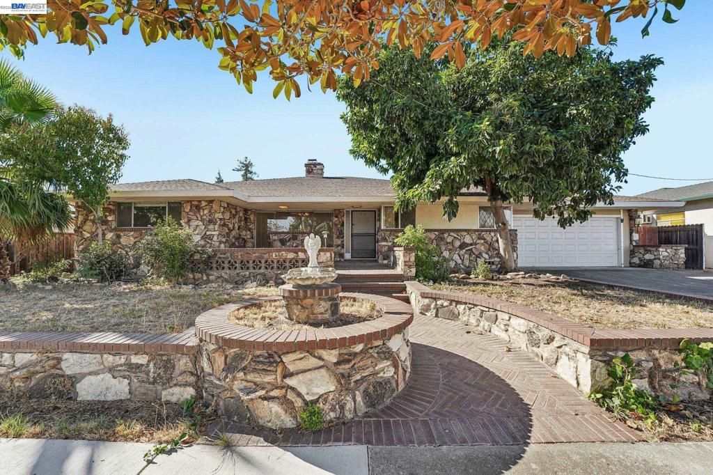 214 Redondo Dr, Pittsburg, CA 94565