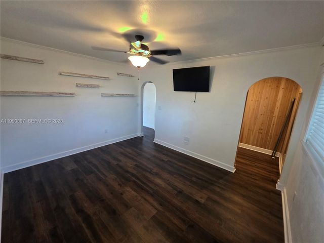 9911 Martinique Dr, Cutler Bay, FL 33189