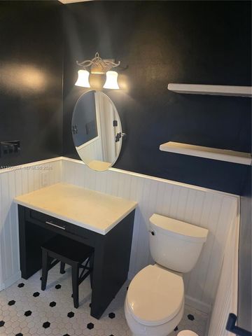 9911 Martinique Dr, Cutler Bay, FL 33189