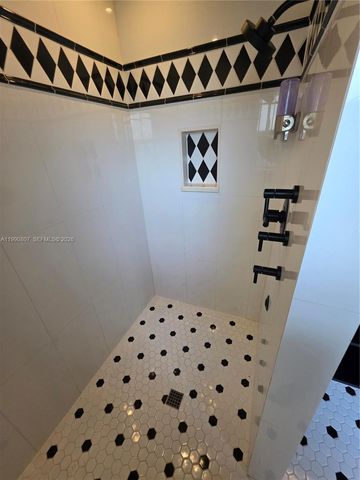 9911 Martinique Dr, Cutler Bay, FL 33189