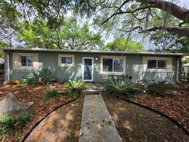 9911 Martinique Dr, Cutler Bay, FL 33189