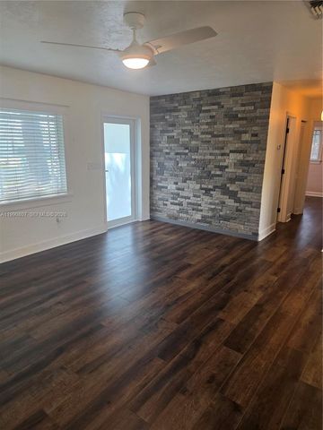 9911 Martinique Dr, Cutler Bay, FL 33189