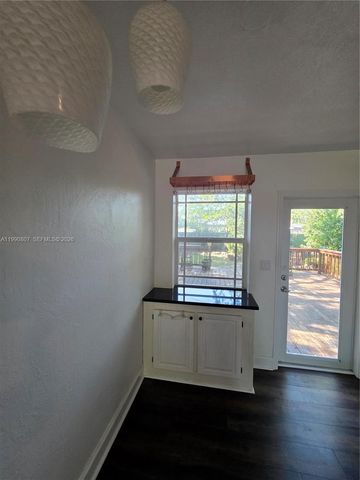 9911 Martinique Dr, Cutler Bay, FL 33189