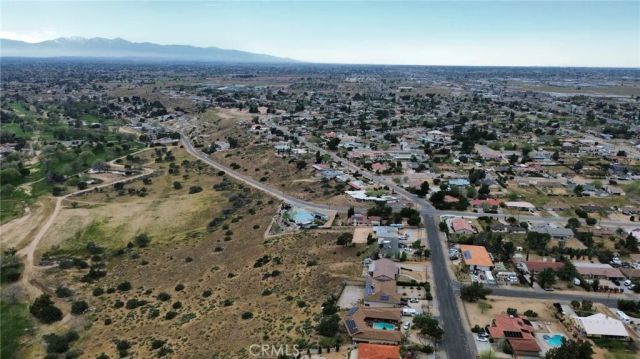 18155 Orange, Hesperia, CA 92345
