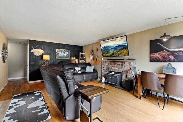 7402 E F St, Tacoma, WA 98404
